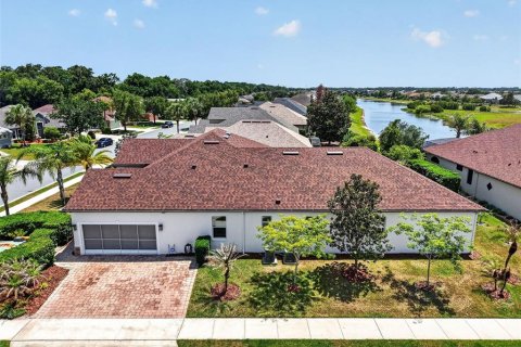 House in Mount Dora, Florida 4 bedrooms, 293.48 sq.m. № 2196841 - photo 5