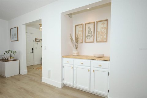 Condo in Longwood, Florida, 2 bedrooms  № 2104581 - photo 11