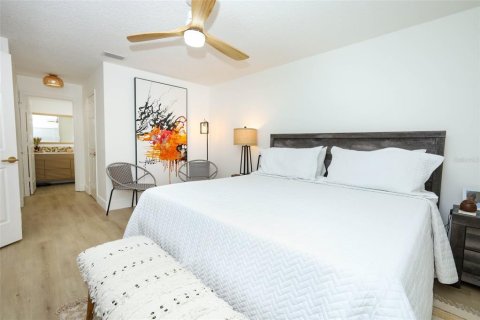 Condo in Longwood, Florida, 2 bedrooms  № 2104581 - photo 16