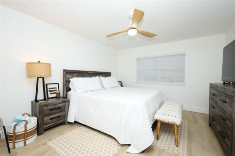 Condo in Longwood, Florida, 2 bedrooms  № 2104581 - photo 17