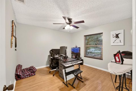 House in Gainesville, Florida 3 bedrooms, 133.97 sq.m. № 2408720 - photo 11