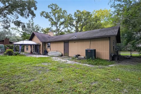 House in Gainesville, Florida 3 bedrooms, 133.97 sq.m. № 2408720 - photo 15
