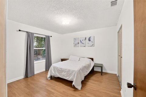 House in Gainesville, Florida 3 bedrooms, 133.97 sq.m. № 2408720 - photo 12