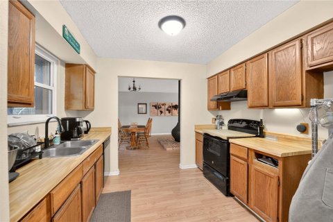 House in Gainesville, Florida 3 bedrooms, 133.97 sq.m. № 2408720 - photo 7