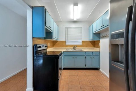 Купить кондоминиум в Лодердейл-Лейкс, Флорида 2 спальни, 87.33м2, № 1995302 - фото 11