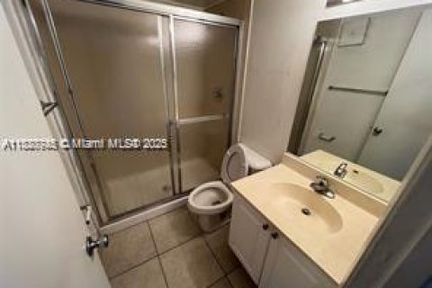 Condo in Plantation, Florida, 2 bedrooms № 1779243 - photo 14