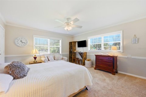 House in Mount Dora, Florida 4 bedrooms, 194.35 sq.m. № 2198718 - photo 18