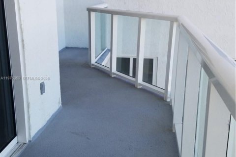 Снять в аренду кондоминиум в Майами-Бич, Флорида 1 спальня, 90.77м2, № 2038185 - фото 19