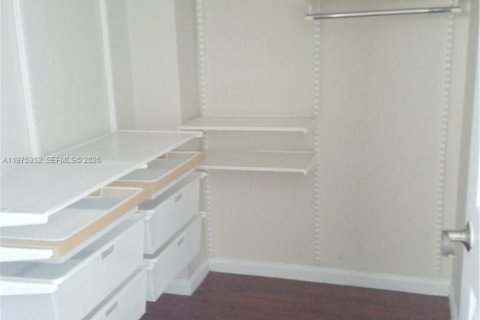 Снять в аренду кондоминиум в Майами-Бич, Флорида 1 спальня, 90.77м2, № 2038185 - фото 14