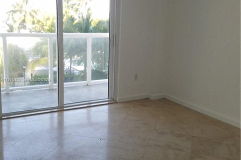 Снять в аренду кондоминиум в Майами-Бич, Флорида 1 спальня, 90.77м2, № 2038185 - фото 12