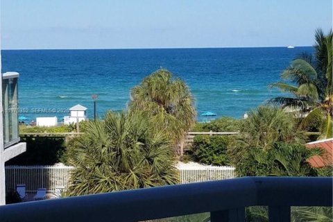 Снять в аренду кондоминиум в Майами-Бич, Флорида 1 спальня, 90.77м2, № 2038185 - фото 27