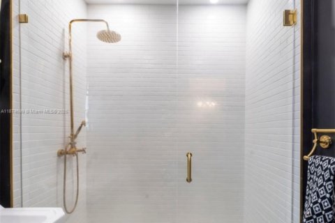 Купить виллу или дом в Майами-Бич, Флорида 5 спален, 327.2м2, № 2020532 - фото 22