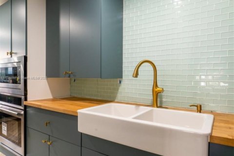 Купить виллу или дом в Майами-Бич, Флорида 5 спален, 327.2м2, № 2020532 - фото 18