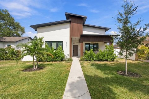Villa ou maison à vendre à Saint Petersburg, Floride: 4 chambres, 192.77 m2 № 2416609 - photo 2