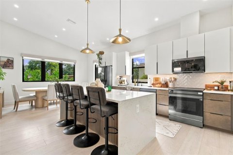 Villa ou maison à vendre à Saint Petersburg, Floride: 4 chambres, 192.77 m2 № 2416609 - photo 15