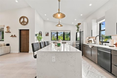 Villa ou maison à vendre à Saint Petersburg, Floride: 4 chambres, 192.77 m2 № 2416609 - photo 20