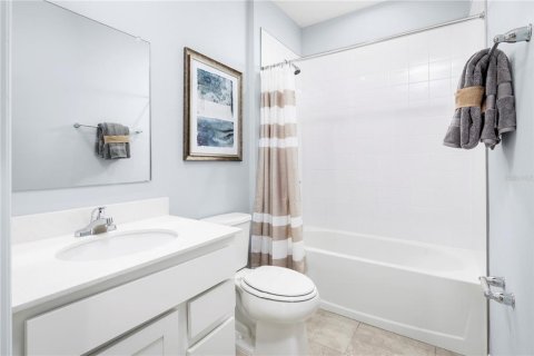 House in Lakeland, Florida 3 bedrooms, 120.96 sq.m. № 1909782 - photo 13