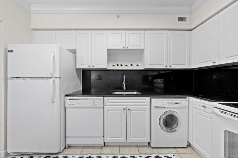 Copropriété à louer à Hollywood, Floride: 1 chambre, 77.57 m2 № 1957520 - photo 17