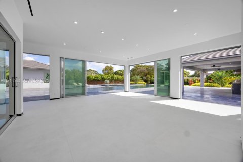 Casa en venta en Miami, Florida, 6 dormitorios, 610 m2 № 1983940 - foto 18