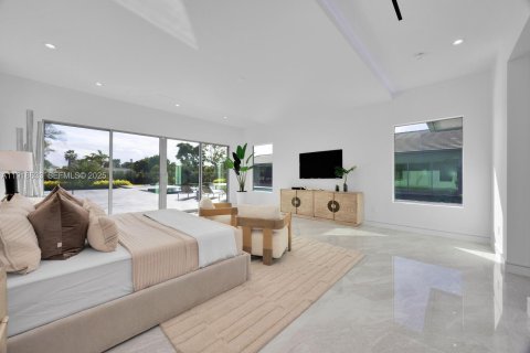 Casa en venta en Miami, Florida, 6 dormitorios, 610 m2 № 1983940 - foto 22