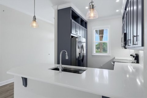 Townhouse in Placida, Florida 3 bedrooms, 147.9 sq.m. № 2133482 - photo 6
