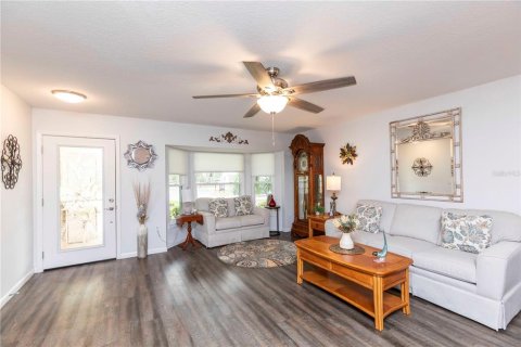 Villa ou maison à vendre à Spring Hill, Floride: 2 chambres, 160.54 m2 № 1523976 - photo 5