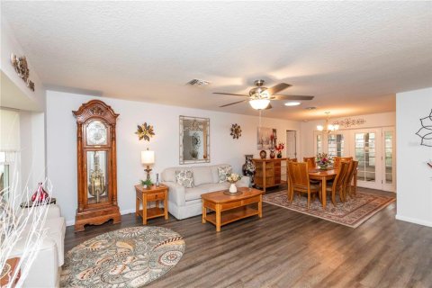 Villa ou maison à vendre à Spring Hill, Floride: 2 chambres, 160.54 m2 № 1523976 - photo 7
