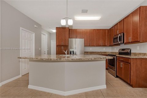 Touwnhouse à louer à Davie, Floride: 3 chambres, 150.04 m2 № 1966946 - photo 4