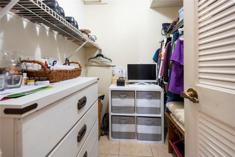 Copropriété à vendre à Pembroke Pines, Floride: 1 chambre, 83.61 m2 № 2035596 - photo 17