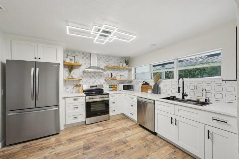 Casa en venta en Tampa, Florida, 3 dormitorios, 118.17 m2 № 1769668 - foto 12