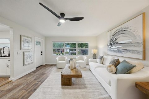 Casa en venta en Tampa, Florida, 3 dormitorios, 118.17 m2 № 1769668 - foto 4