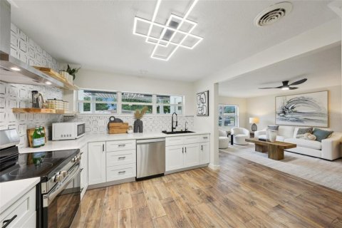 Casa en venta en Tampa, Florida, 3 dormitorios, 118.17 m2 № 1769668 - foto 14