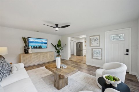 Casa en venta en Tampa, Florida, 3 dormitorios, 118.17 m2 № 1769668 - foto 9