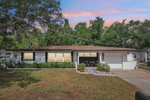 Casa en venta en Tampa, Florida, 3 dormitorios, 118.17 m2 № 1769668 - foto 1
