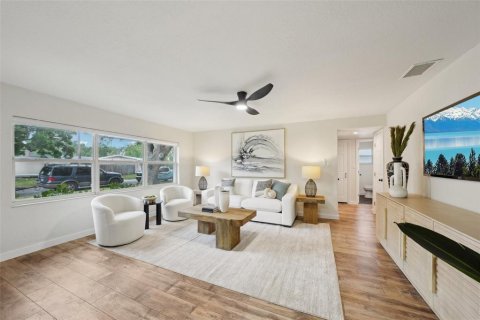 Casa en venta en Tampa, Florida, 3 dormitorios, 118.17 m2 № 1769668 - foto 5