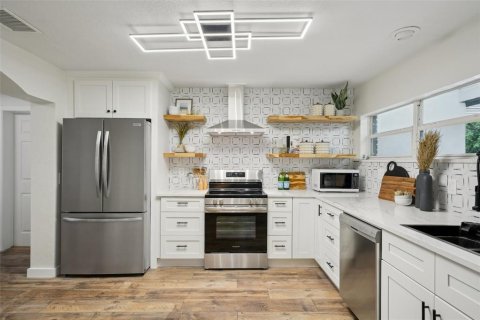 Casa en venta en Tampa, Florida, 3 dormitorios, 118.17 m2 № 1769668 - foto 11