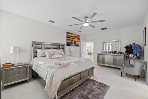 House in Lutz, Florida 4 bedrooms, 172.15 sq.m. № 1687133 - photo 23