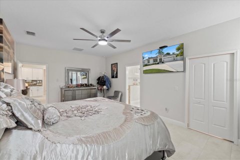 House in Lutz, Florida 4 bedrooms, 172.15 sq.m. № 1687133 - photo 24