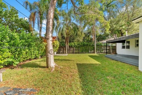 Снять в аренду виллу или дом в Саут-Майами, Флорида 3 спальни, 135.64м2, № 1975200 - фото 16