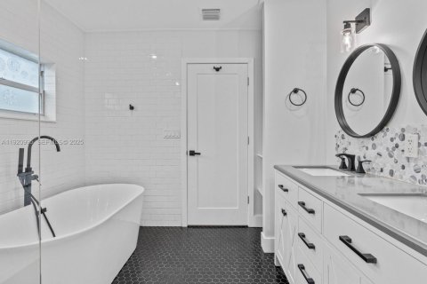 Снять в аренду виллу или дом в Саут-Майами, Флорида 3 спальни, 135.64м2, № 1975200 - фото 11