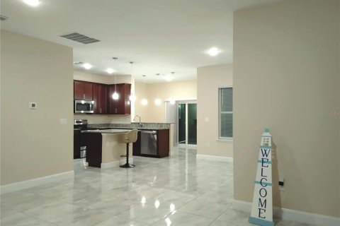 Casa en venta en Deltona, Florida, 3 dormitorios, 133.59 m2 № 1828112 - foto 3