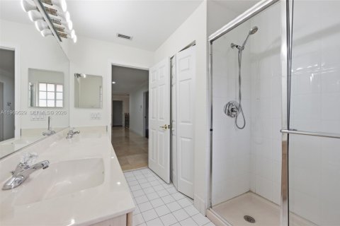 Villa ou maison à vendre à Weston, Floride: 7 chambres, 380.34 m2 № 2055215 - photo 23