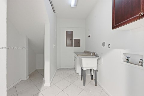 Villa ou maison à vendre à Weston, Floride: 7 chambres, 380.34 m2 № 2055215 - photo 28