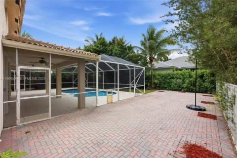 Villa ou maison à vendre à Weston, Floride: 7 chambres, 380.34 m2 № 2055215 - photo 29