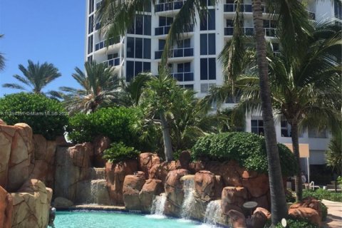 Купить отель в Санни-Айлс-Бич, Флорида 51.19м2, № 1933580 - фото 19