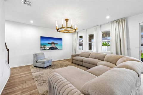Villa ou maison à vendre à Clermont, Floride: 3 chambres, 220.46 m2 № 2207986 - photo 6