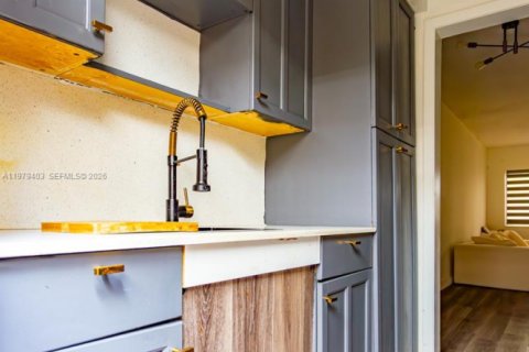 Купить кондоминиум в Майами-Бич, Флорида 37.72м2, № 2046048 - фото 8