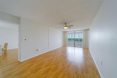 Copropriété à vendre à Redington Shores, Floride: 1 chambre, 92.44 m2 № 2128211 - photo 19