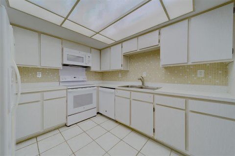 Copropriété à vendre à Redington Shores, Floride: 1 chambre, 92.44 m2 № 2128211 - photo 4