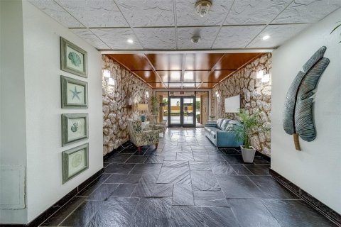 Copropriété à vendre à Redington Shores, Floride: 1 chambre, 92.44 m2 № 2128211 - photo 28